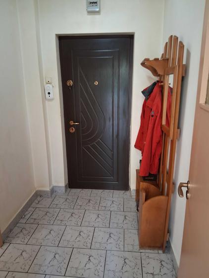 Apartament cu 2 camere semidecomandat în Titan