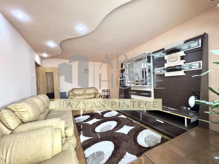 Apartament cu 4 camere decomandat în Cantacuzino