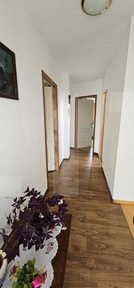 Casă individuală cu 4 camere cu Garaj în Sântionlunca