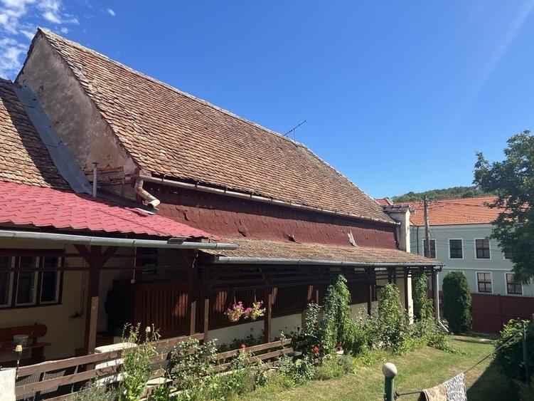 Casă cu 3 camere în Jidvei