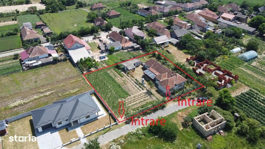 Casă cu 4 camere cu Teren 1656 Mp în Livada