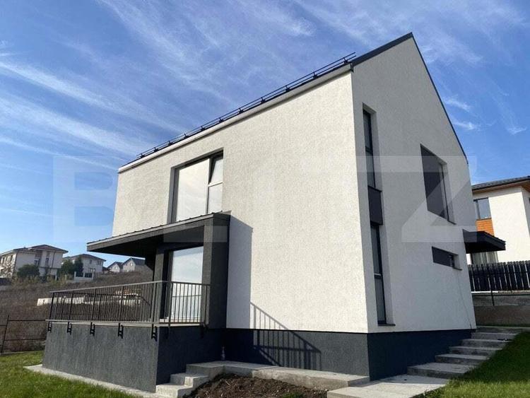 Casă cu 4 camere cu Teren 410 Mp în Dezmir