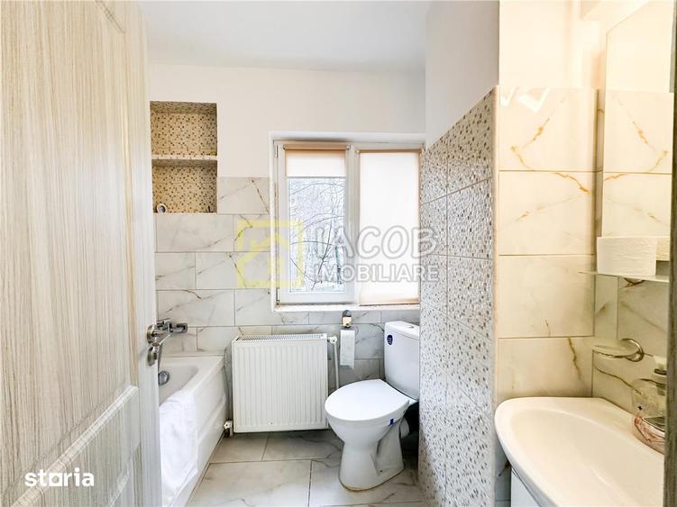 Apartament cu 3 camere semidecomandat în Cornișa