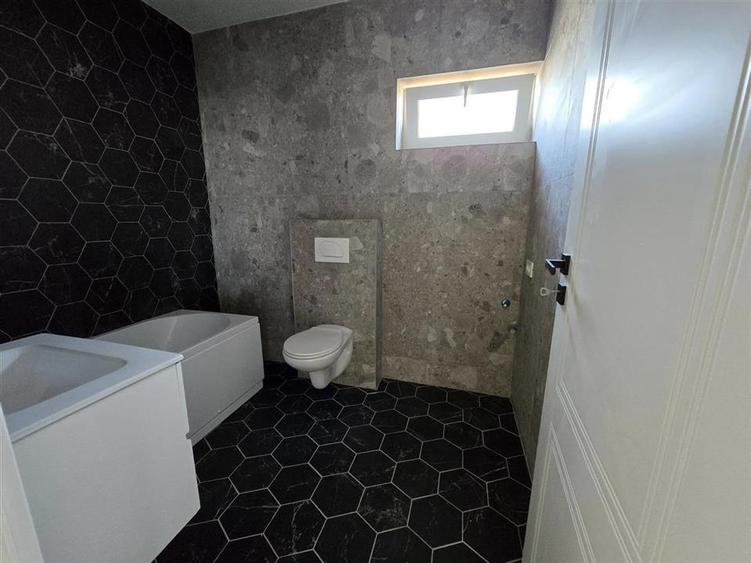 Apartament cu 2 camere decomandat în Bucium