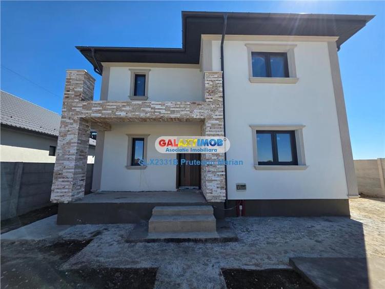 Casă cu 4 camere cu Teren 500 Mp în Domnești