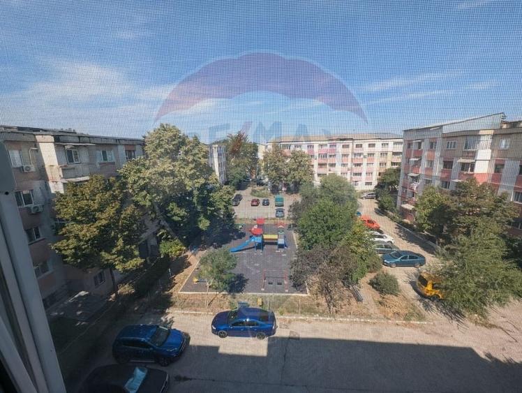 Apartament cu 2 camere decomandat, mobilat în Sud-Vest