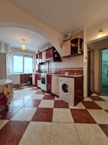 Apartament cu 2 camere semidecomandat, mobilat în Faleză