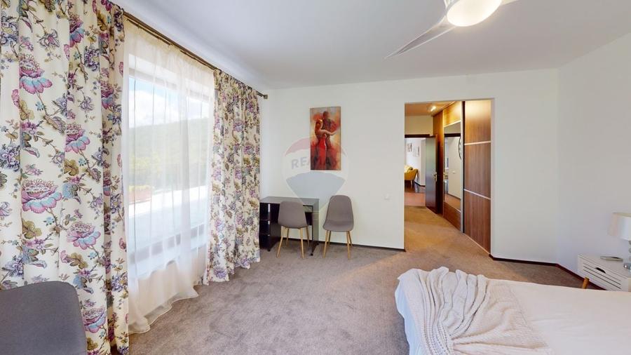 Apartament cu 3 camere decomandat, mobilat în Răcădău