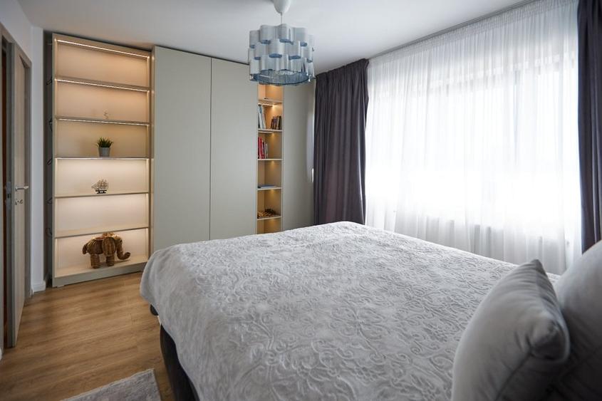 Apartament cu 3 camere decomandat, mobilat în Străulești