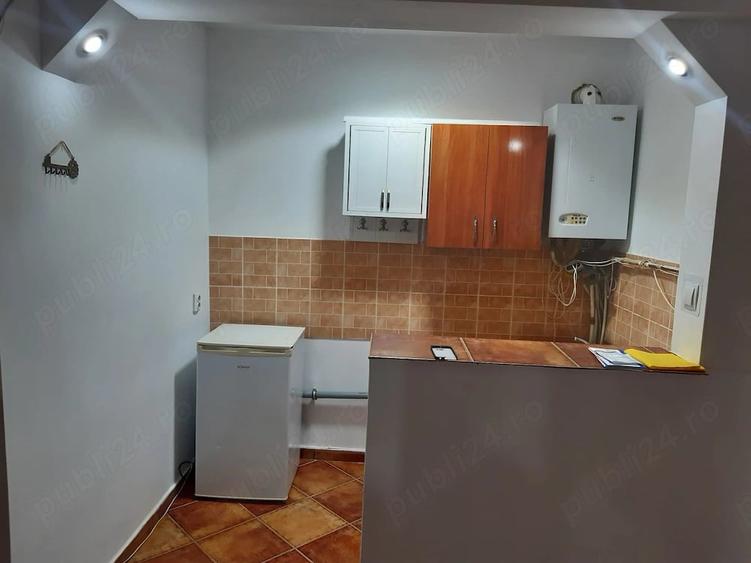 Garsonieră decomandată în Central
