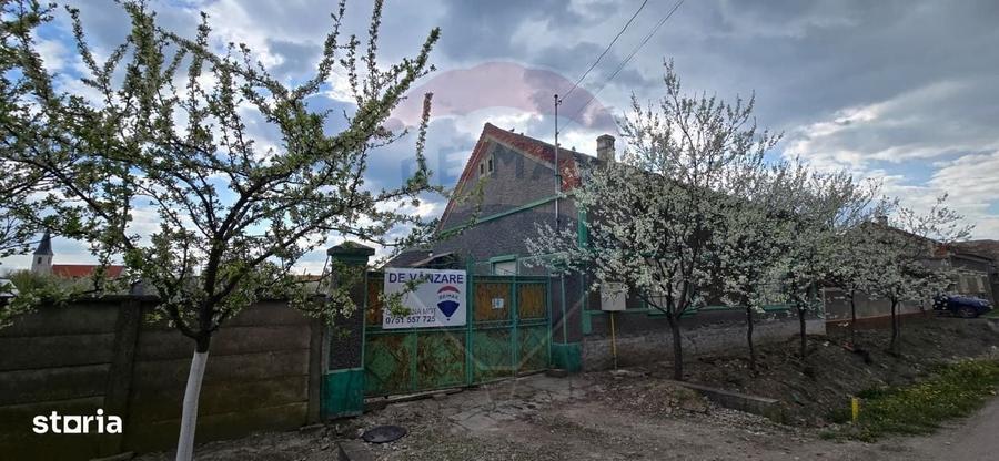 Casă cu 3 camere cu Teren 936 Mp în Socodor