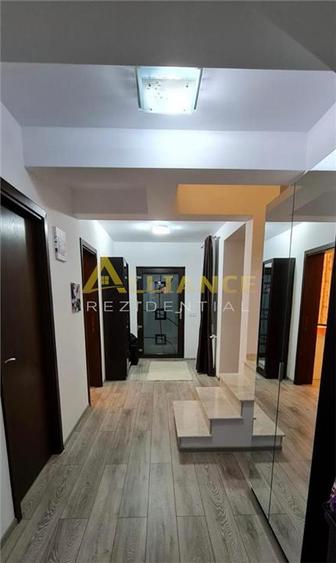 Casă cu 4 camere cu Teren 775 Mp în Brazii de Jos