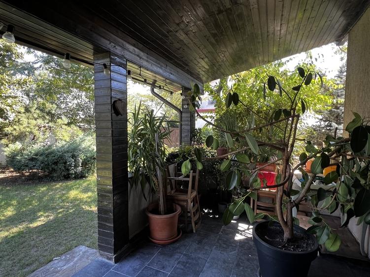 Casă cu 6 camere cu Teren 700 Mp în Corbeanca