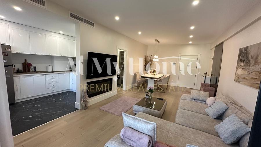 Apartament cu 3 camere decomandat, mobilat în Pipera