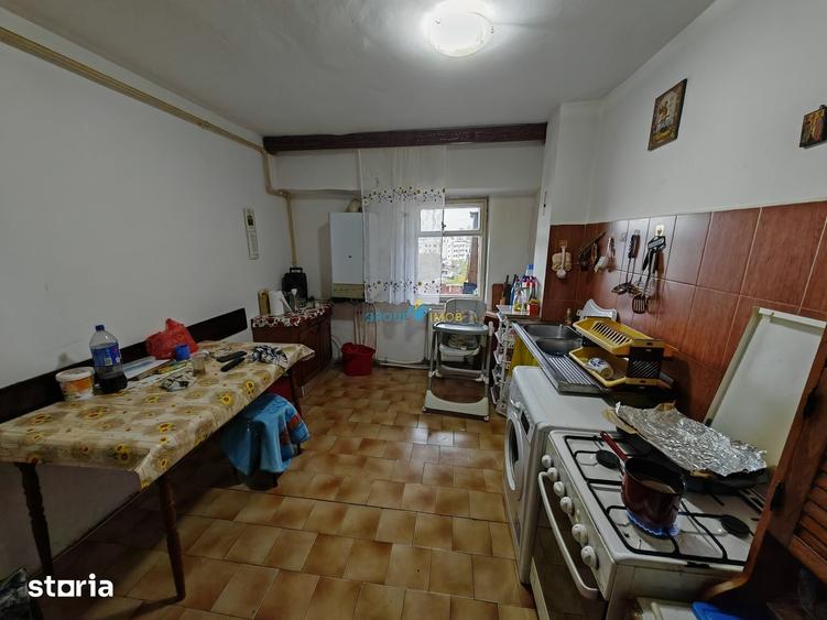 Apartament cu 2 camere decomandat în Banca Națională
