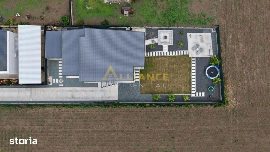 Casă cu 4 camere cu Teren 755 Mp în Central