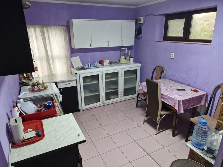 Casă cu 4 camere în Băneasa