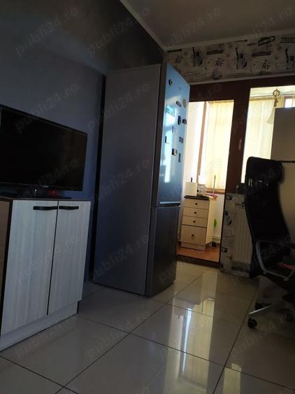 Apartament cu 3 camere decomandat în Bragadiru