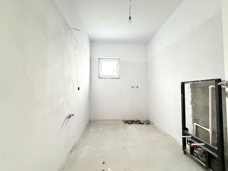 Casă individuală cu 3 camere cu Canalizare în Sânandrei