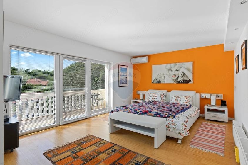 Casă cu 4 camere cu Teren 921 Mp în Subcetate