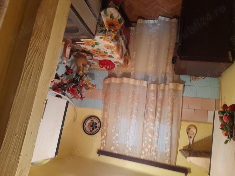 Casă cu 3 camere în Pucioasa