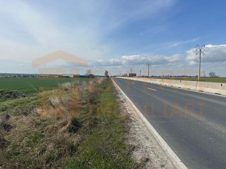Teren Construcții intravilan de 10000 mp, în Valu lui Traian