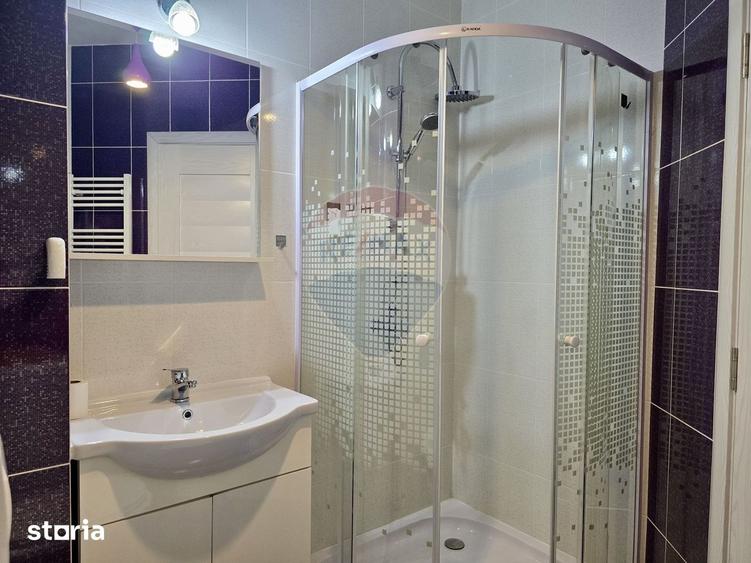 Apartament cu 3 camere decomandat în Cristian