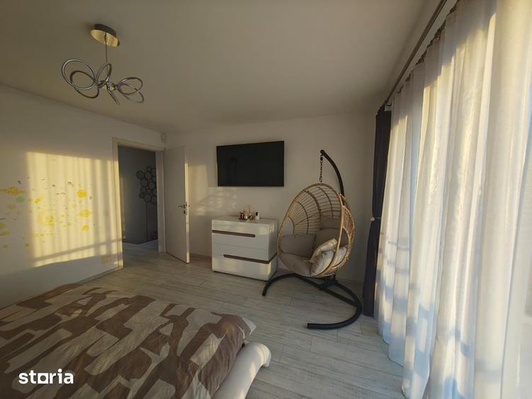 Casă cu 4 camere cu Teren 365 Mp în Florești