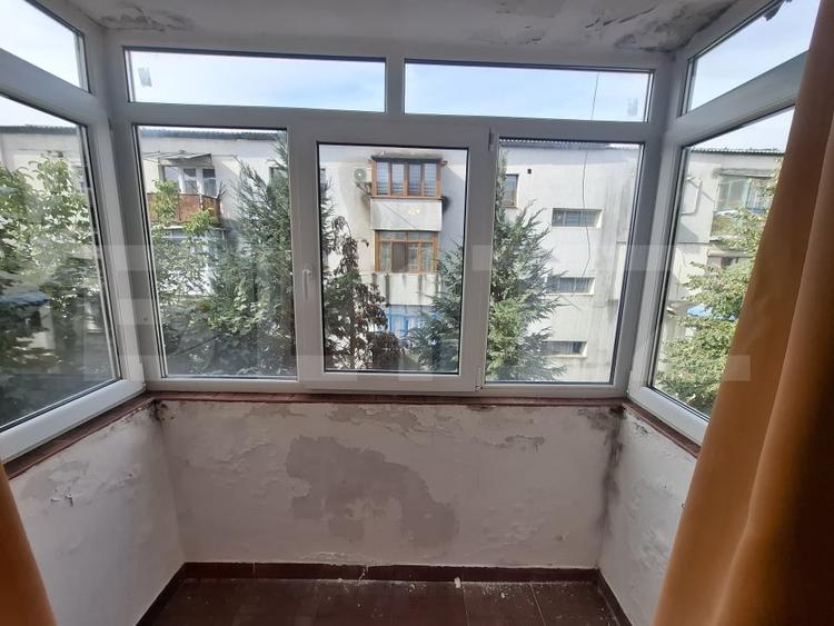 Apartament cu 2 camere semidecomandat, mobilat în Micro 16