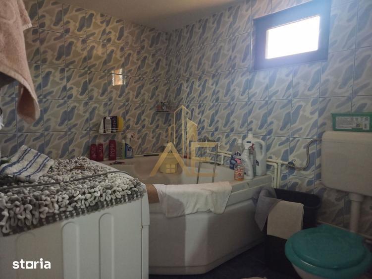 Casă cu 4 camere cu Teren 400 Mp în Ion Neculce