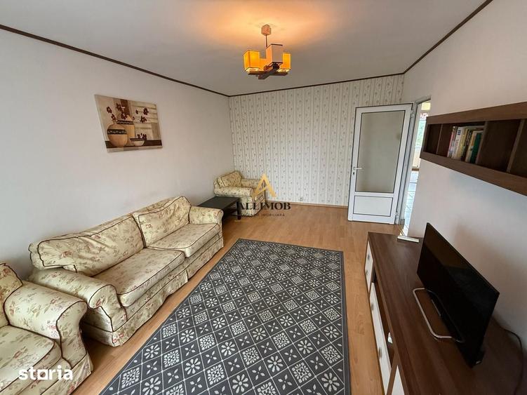 Apartament cu 3 camere în Peneș Curcanul
