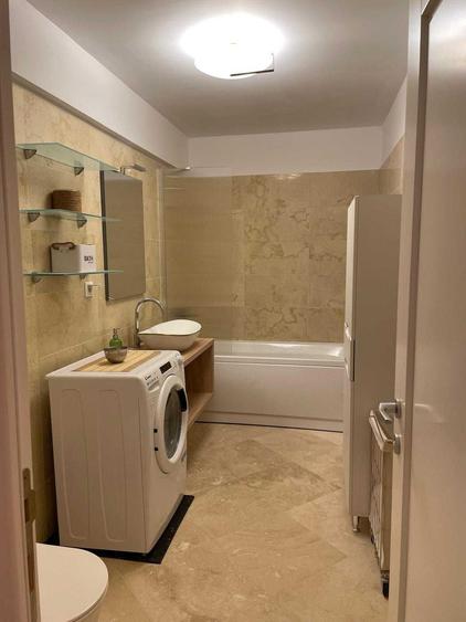 Apartament cu 3 camere decomandat, mobilat în Copou