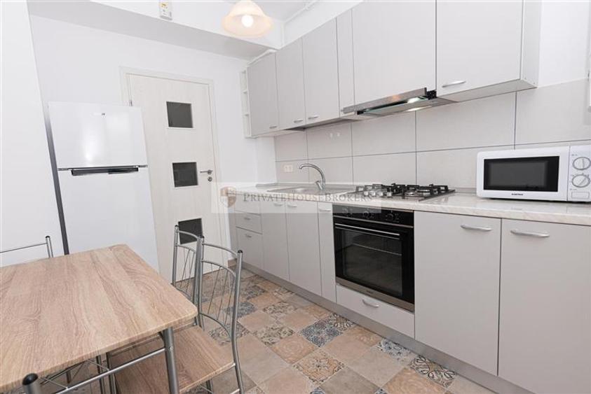 Apartament cu 2 camere decomandat, mobilat în Bucureștii Noi