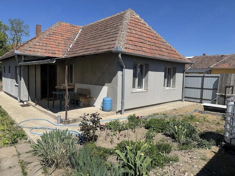 Casă cu 2 camere cu Teren 702 Mp în Oșorhei
