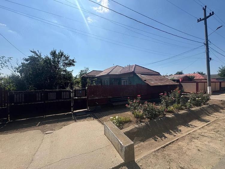 Casă cu Teren 826 Mp în Fundeni
