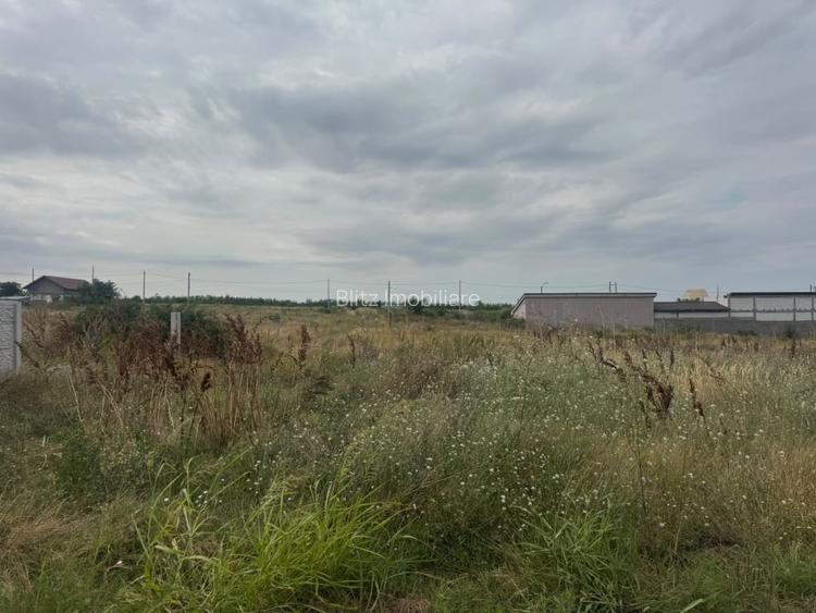 Teren intravilan de vânzare, 409 mp, zona Malu Mare