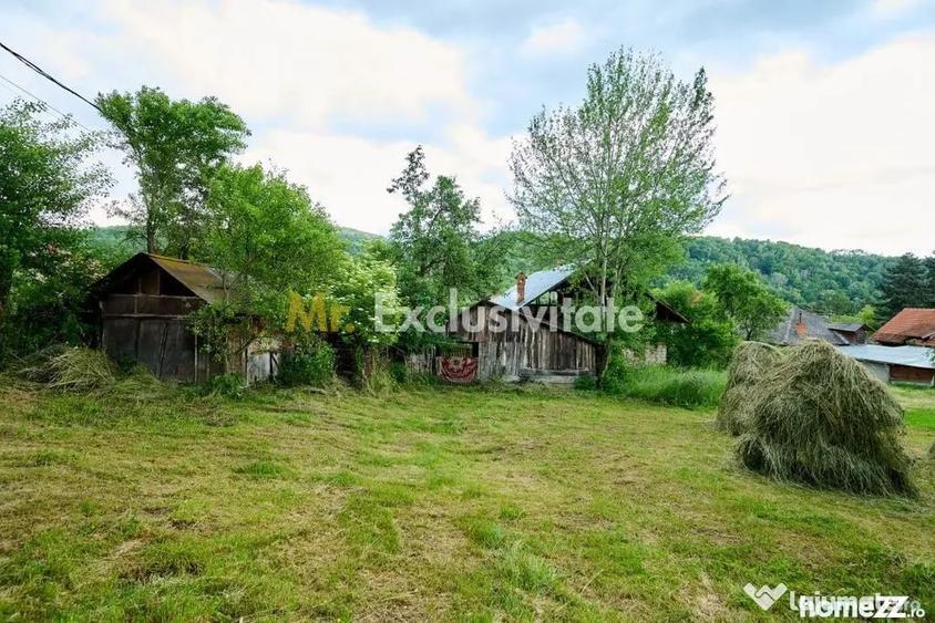 Casă cu 3 camere cu Teren 4696 Mp în Central