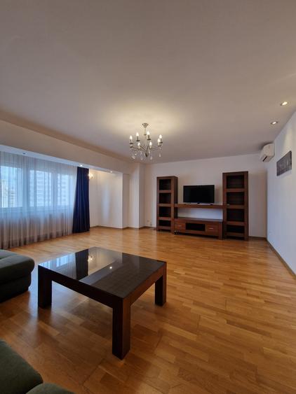 Apartament cu 3 camere decomandat, mobilat în P-ța Alba Iulia