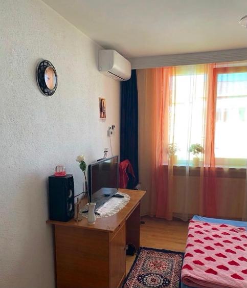 Apartament cu 3 camere decomandat în Mărăței