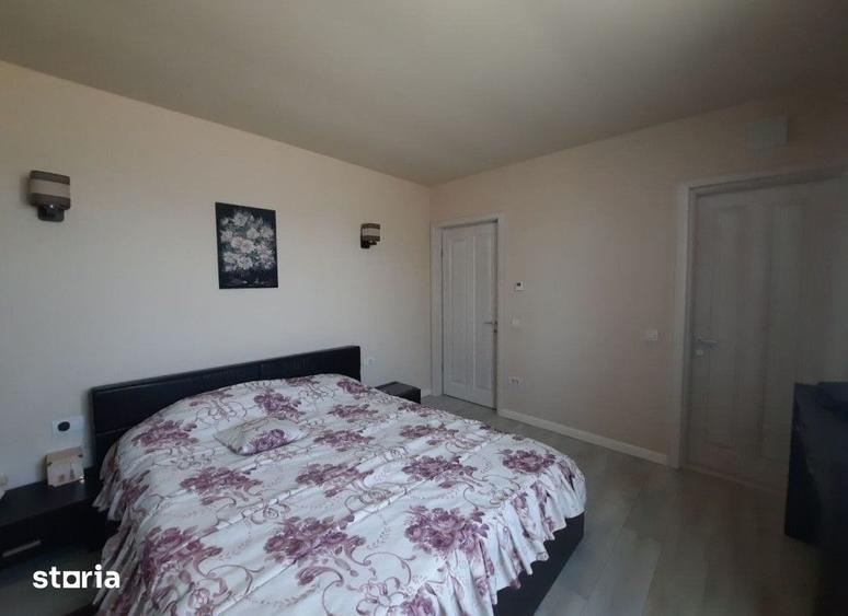 Casă cu 5 camere cu Teren 3001 Mp în Central