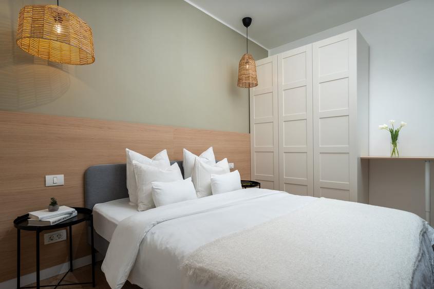 Apartament cu 3 camere semidecomandat, mobilat în Sala Palatului
