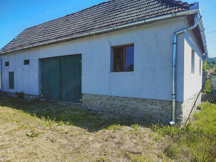 Casă cu 6 camere cu Teren 2135 Mp în Ilteu