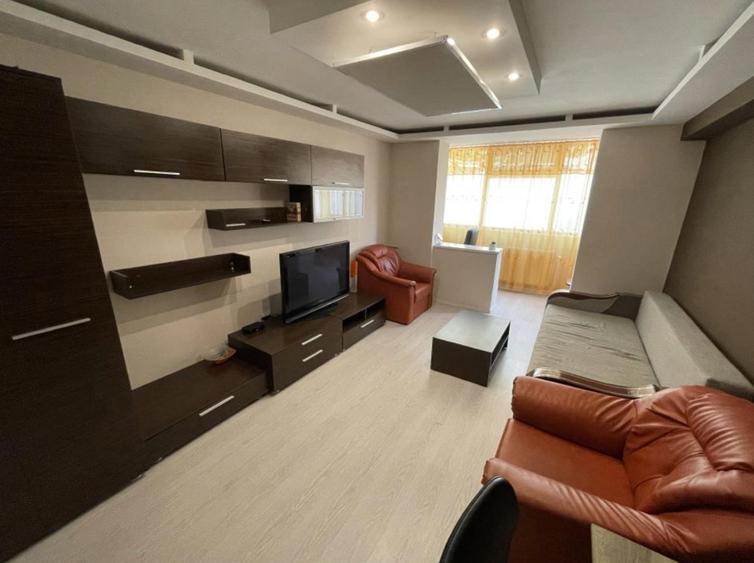 Apartament cu 2 camere decomandat, mobilat în Complex Studențesc
