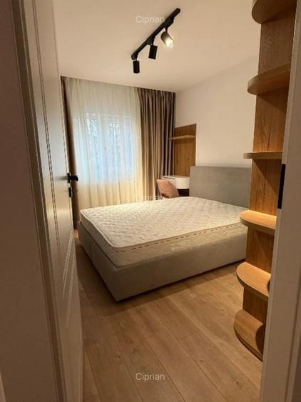 Apartament cu 3 camere decomandat, mobilat în Tineretului