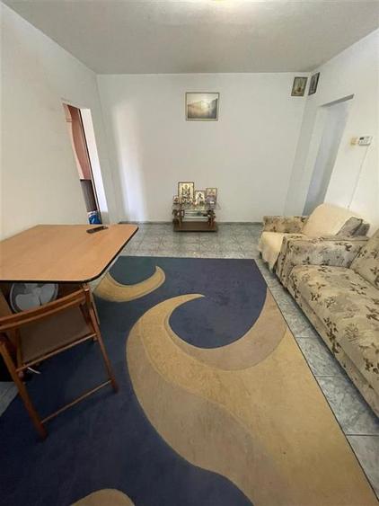 Apartament cu 2 camere semidecomandat, mobilat în Păcurari