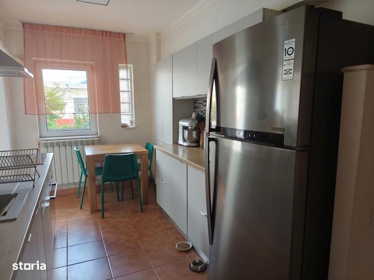 Apartament cu 2 camere decomandat în Republicii