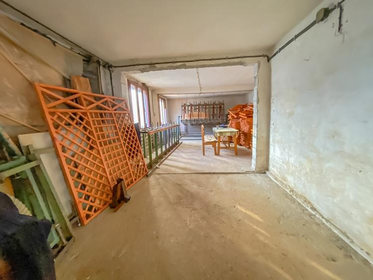 Spațiu industrial, de 1,473 mp, în Tulgheș