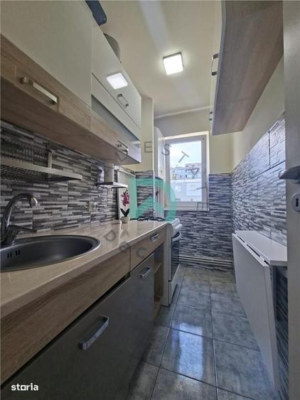 Apartament cu 2 camere semidecomandat în Florilor