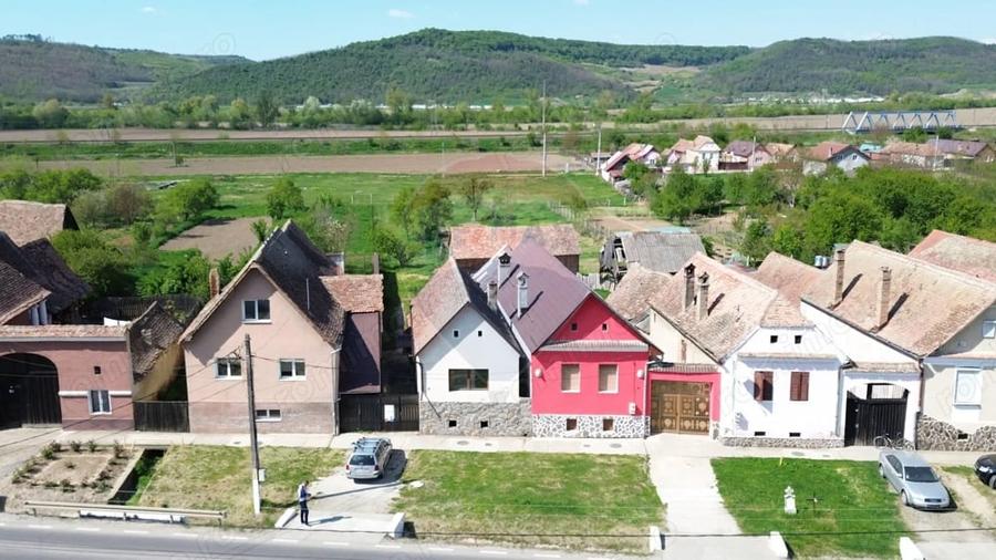 Casă cu 2 camere cu Teren 913 Mp în Șaroș pe Târnave