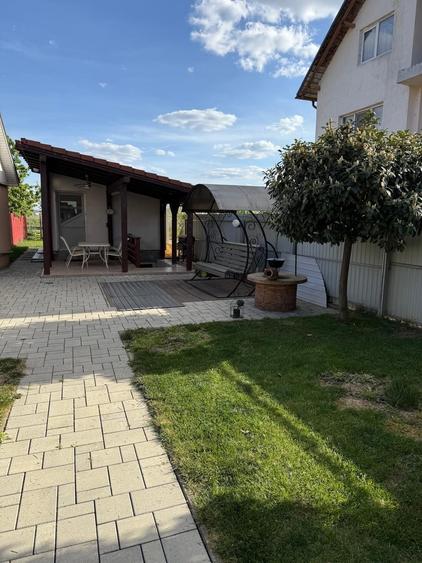 Casă cu 4 camere în Central